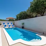 Mornar-3 By Interhome Апартаменты Трогир