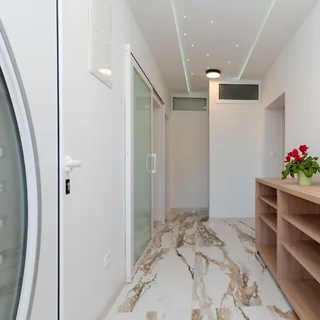 Mornar-3 By Interhome דירה