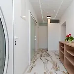 Mornar-3 By Interhome Lejlighed