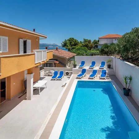 Apartman Mornar-3 By Interhome Trogir
