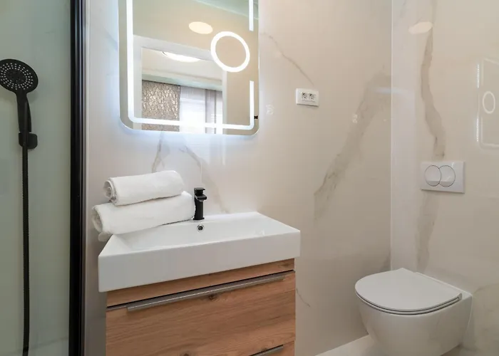 Appartamento Mornar-3 By Interhome Traù