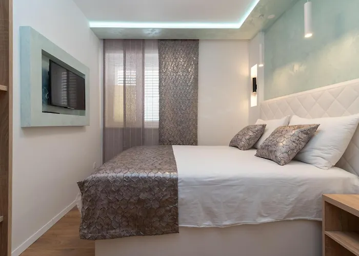 Appartamento Mornar-3 By Interhome